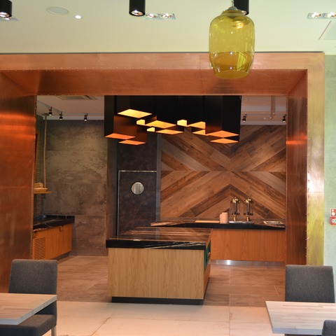 Montaż mebli w restauracji